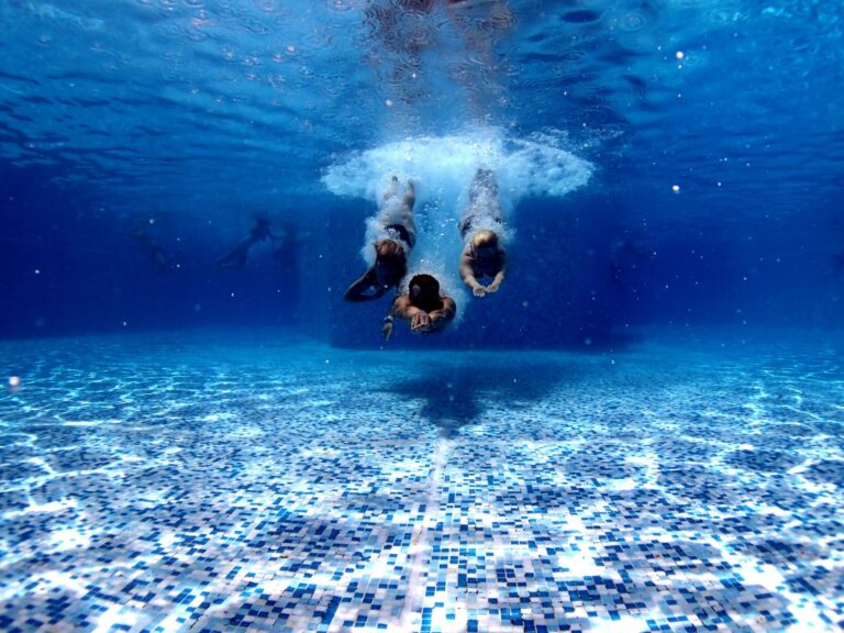 pool liner installs