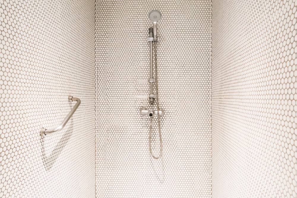 grab bar installation Detroit